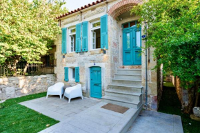 MINIQ 102 Historical Stone House